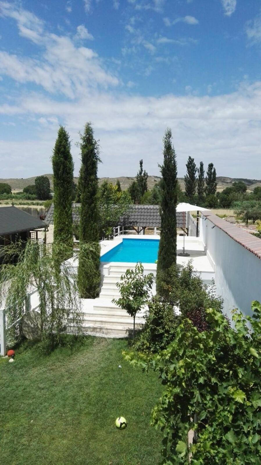 Hearts & Ponies Apartamentos Con Piscinas Privadas Cerca De La Warner 친촌 외부 사진
