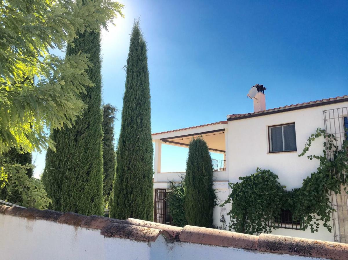 Hearts & Ponies Apartamentos Con Piscinas Privadas Cerca De La Warner 친촌 외부 사진