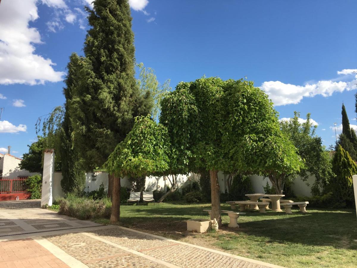 Hearts & Ponies Apartamentos Con Piscinas Privadas Cerca De La Warner 친촌 외부 사진