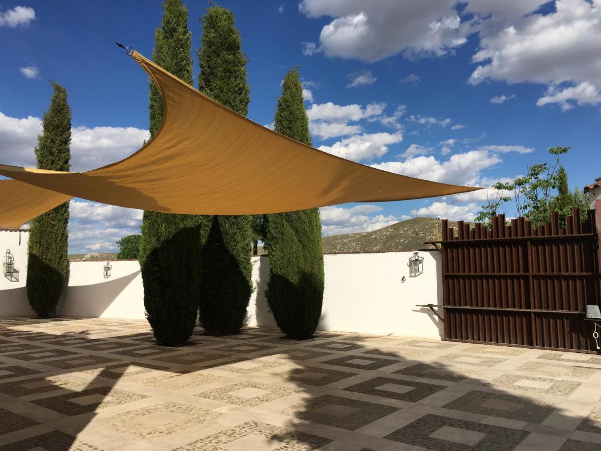 Hearts & Ponies Apartamentos Con Piscinas Privadas Cerca De La Warner 친촌 외부 사진